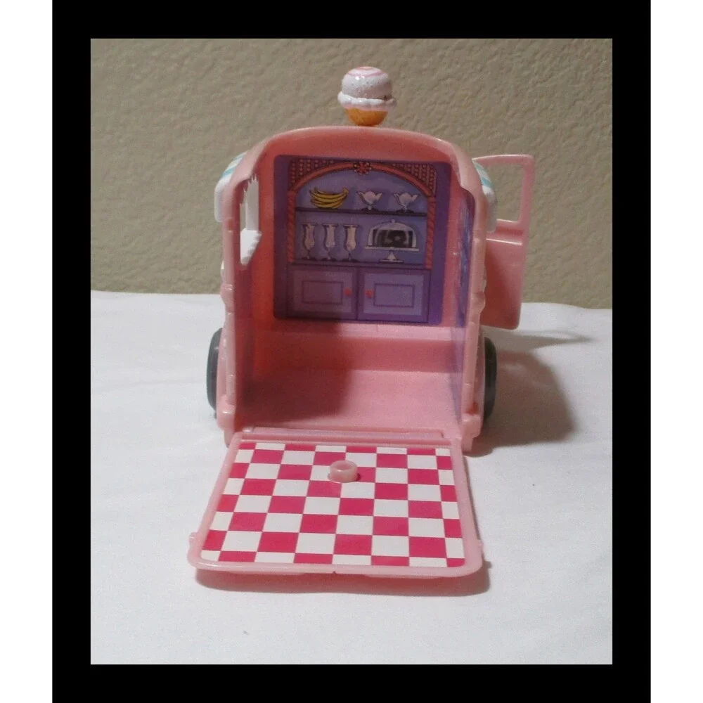 Fisher Price Sweet Streets Ice Cream Truck 2001